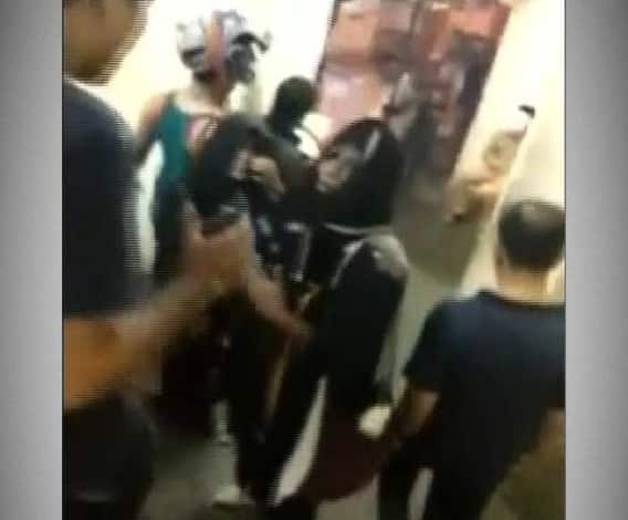 শবরীমালায় ইতিহাস, মন্দিরে ঢুকলেন দুই মহিলা