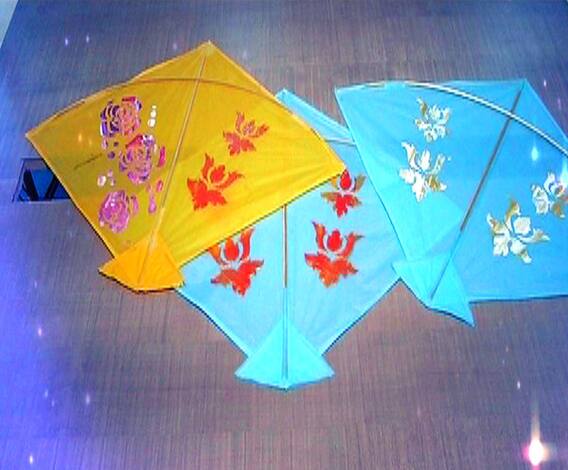 VIDEO | घरच्याघरी पतंग सजावट कशी कराल? | घे भरारी | व्हा क्रिएटिव्ह | एबीपी माझा