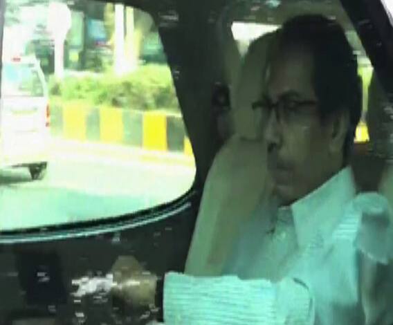 VIDEO | बेस्ट संपाबाबत उद्धव ठाकरे महापौर बंगल्यावर दाखल | मुंबई | एबीपी माझा