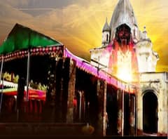 সতীর ৫১ পীঠের কয়েকটি আছে বাংলাদেশে, যার অন্যতম যশোরেশ্বরী, সাতক্ষীরা জেলার ঈশ্বরীপুরে মায়ের মন্দির, কথিত আছে সতীর কর-কমল বা তালুদ্বয় পড়েছিল এখানে, দেখুন ‘ধর্মকথা’