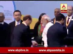 વાઈબ્રન્ટના સ્ટેજ પર નરેન્દ્ર મોદી ગુજરાતના કયા બે ટોચના બિઝનેસમેનને મળ્યાં? જુઓ વીડિયો