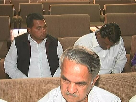 ગાંધીનગરઃ કોંગ્રેસ પ્રભારી રાજીવ સાતવે બોલાવેલી બેઠકમાં કયા 10 ધારાસભ્યો રહ્યા ગેરહાજર? જુઓ વીડિયો