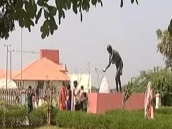 पीएम मोदी का एक और मास्टर स्ट्रोक, दांडी में बनवाया महात्मा गांधी का 'नमक सत्याग्रह स्मारक' 