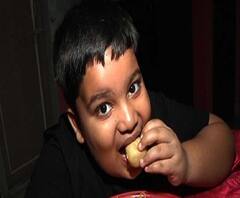 ‘হামি’ দিয়ে টলিউডের যাত্রা শুরু। ‘রসগোল্লা’তেও গুরুত্বপূর্ণ চরিত্রে। এহেন ব্রত বন্দ্যোপাধ্যায়ের দিনযাপন কেমন? আসুন দেখা যাক।