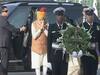 पीएम मोदी ने अमर जवान ज्योति पहुंचकर दी शहीदों को श्रद्धांजलि