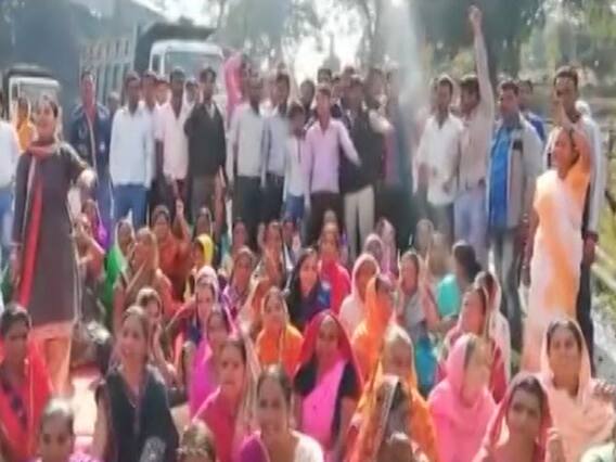 एमपी: सीएम कमलनाथ के गढ़ छिंदवाड़ा में पानी के लिए तरसते लोग, सड़क पर उतरी जनता | घंटी बजाओ