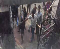 ভাড়া নিয়ে বচসা, দিঘায় অটো ও টোটো চালকদের সঙ্গে ধস্তাধস্তি পর্যটকদের, ভাঙচুর হোটেল