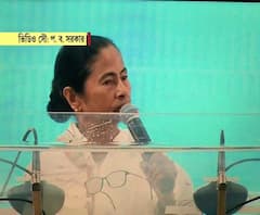 সরকারি প্রকল্পে লাগানো পদ্মফুলের লোগো, চলছে বিজেপির প্রচার, আয়ুষ্মান ভারত প্রকল্পে রাজ্য টাকা দেবে না, কৃষ্ণনগরে সরকারি কলেজ ময়দান ঘোষণা মুখ্যমন্ত্রীর