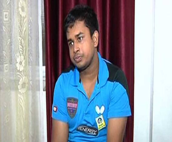 টেবল টেনিস খেলোয়াড় সৌম্যজিত্ ঘোষের বিরুদ্ধে এবার নির্যাতনের অভিযোগ আনলেন তাঁর স্ত্রী 