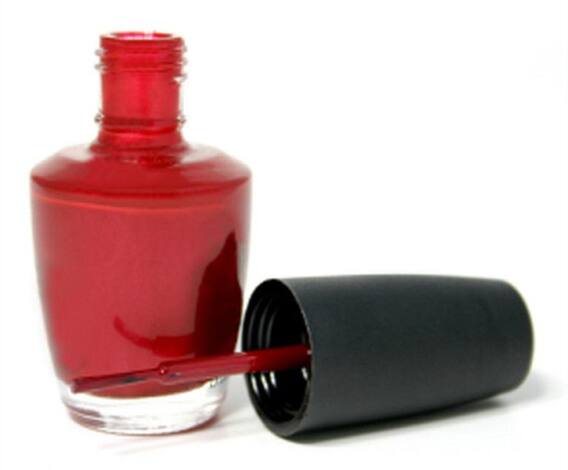 VIDEO | नेलपेंटचा आणखी कशा प्रकारे वापर केला जाऊ शकतो? | घे भरारी | टिप्स | एबीपी माझा