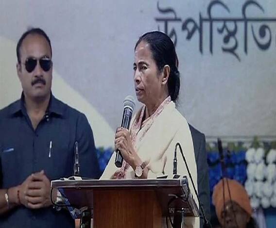 বাংলার সব মেয়েই কন্যাশ্রী, ঘরে ঘরে তৈরি করে দেব মেয়েদের: মমতা