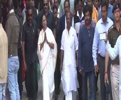 তারাপীঠ মন্দিরে পুজো দিলেন মুখ্যমন্ত্রী, খতিয়ে দেখলেন উন্নয়নমূলক কাজকর্ম 