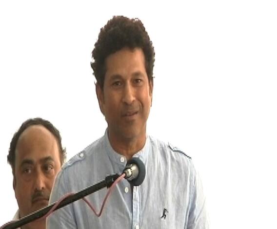 VIDEO | शिवाजी पार्क जिमखान्यात सचिन तेंडुलकरांची आचरेकरांना श्रद्धांजली | मुंबई | एबीपी माझा