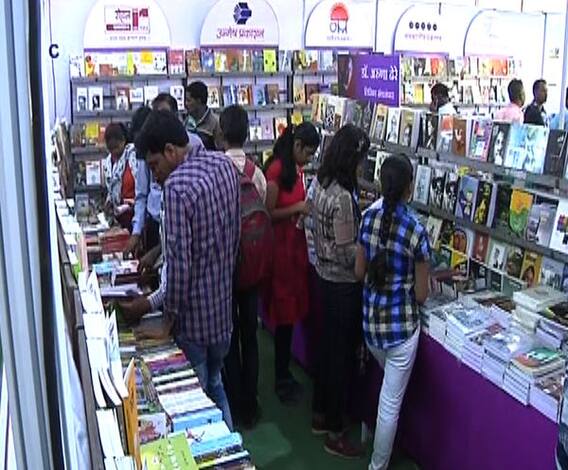 VIDEO | साहित्य संमेलनातील बुक स्टॉलवर पुस्तक खरेदीसाठी गर्दी | यवतमाळ | एबीपी माझा