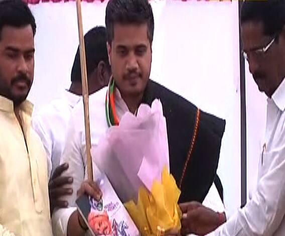 VIDEO | राष्ट्रवादीच्या परिवर्तन यात्रेत रोहित पवार यांचं ब्रॅंडिंग | अहमदनगर | एबीपी माझा