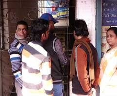 ২ দিনের সাধারণ ধর্মঘটে বন্ধ ছিল ব্যাঙ্ক, দরজায় তালা ঝুলিয়ে দিয়ে গ্রাহকদের বিক্ষোভ