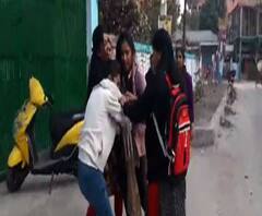 ১৯ জানুয়ারি ব্রিগেডের সমর্থনে মিছিল, শিলিগুড়ি মহিলা কলেজে তৃণমূল ও এসএফআই সমর্থকদের মধ্যে সংঘর্ষ