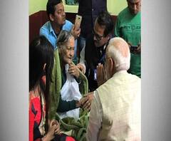 দেখুন: মতুয়া মহা সম্মেলনে যোগ দিতে এসে ঠাকুরনগরে মোদি-বড়মা সাক্ষাৎ
