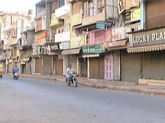 Pulwama Attack: શહીદોના માનમાં વડોદરામાં દુકાનો રહી બંધ, જુઓ વીડિયો