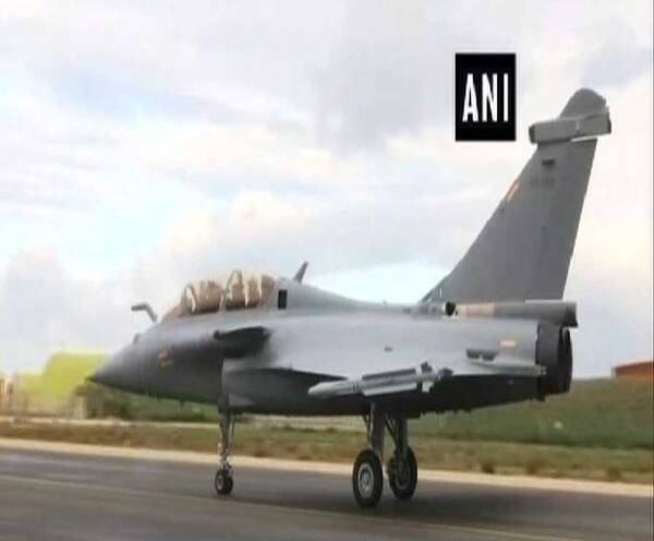 দেশবাসী প্রধানমন্ত্রীর পদত্যাগ চাইছে, রাফাল প্রসঙ্গে বললেন ডি রাজা, রাফাল নিয়ে যা ফাঁস হচ্ছে তা চমকে ওঠার মতো, মন্তব্য এ কে অ্যান্থনির দেশবাসী প্রধানমন্ত্রীর পদত্যাগ চাইছে, রাফাল প্রসঙ্গে বললেন ডি রাজা, রাফাল নিয়ে যা ফাঁস হচ্ছে তা চমকে ওঠার মতো, মন্তব্য এ কে অ্যান্থনির