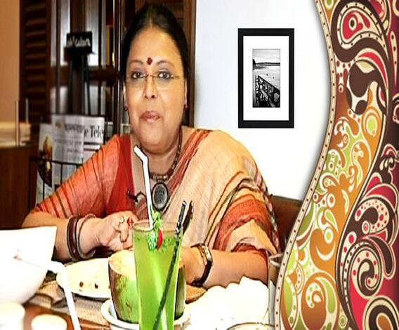 ‘বাংলা আমার সর্ষে-ইলিশ, চিংড়ি-কচি লাউ’-মনে প্রাণে বাঙালি লোপামুদ্রা মিত্র দক্ষিণ কলকাতার এক রেস্তোরাঁয় চেখে দেখলেন আদ্যোপান্ত বাঙালি খানা