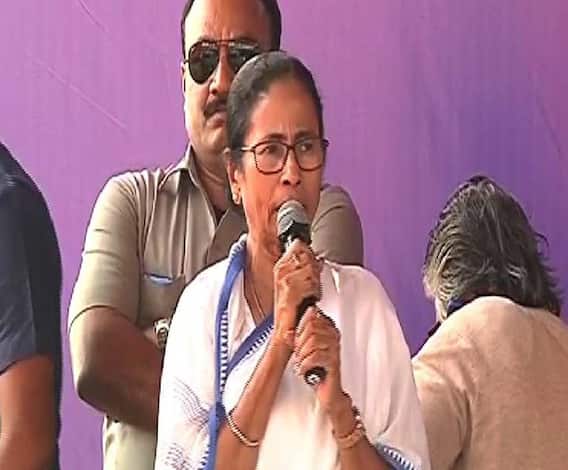 ধর্না চলবে ৮ ফেব্রুয়ারি পর্যন্ত, গণতন্ত্রে বিশ্বাসী সকলেই এই লড়াইকে সমর্থন করেছেন, সারা দেশে ঘৃণার পরিবেশ তৈরি করেছে বিজেপি, মন্তব্য মমতার