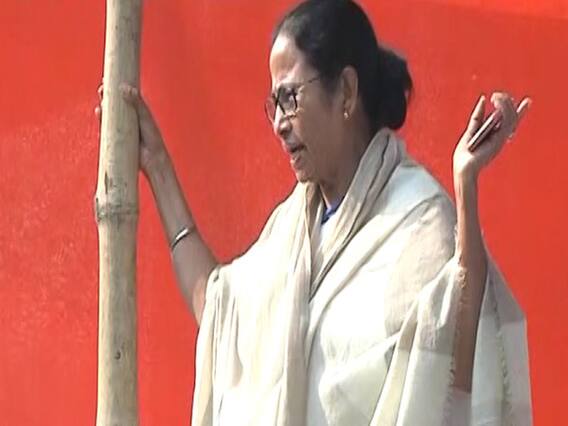 मास्टर स्ट्रोक: क्या ममता बनर्जी का ये धरना सीएम से पीएम बनने की तैयारी है?