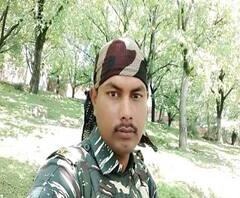 কাল সকালেও বাবাকে ফোন করেছিলেন পুলওয়ামার জঙ্গি হামলায় নিহত নদিয়ার সুদীপ বিশ্বাস
