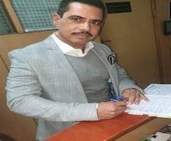 আইনজীবীর দল নিয়ে ইডি দফতরে রবার্ট বঢরা, তাঁকে ইডি দফতরে ছেড়েই কংগ্রেস কার্যালয়ে প্রিয়ঙ্কা, বললেন, সবাই জানে কোনটা রাজনীতি