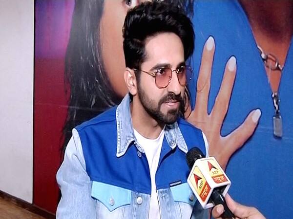 Wearing saree is an art, exclaims Ayushmann Khurrana Wearing saree is an art, exclaims Ayushmann Khurrana