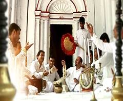 বাঙালীদের পুজো-পার্বনের অন্যতম ভোট পুজো, এবং এই পুজোর জাঁকজমক আড়ম্বর কম কিছু নয়, আর যখন কবি-গীতিকার পুজারীর আসনে তখন তো কেল্লা ফতে! দেখুন মন্ত্রে শ্রীজাতর ভোট পুজো, গানওয়ালা