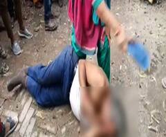 কুপ্রস্তাব দেওয়ার অভিযোগে বাসন্তীতে বিএমওএইচকে জুতোপেটা আশাকর্মীর, পাল্টা অভিযোগে আটক ২