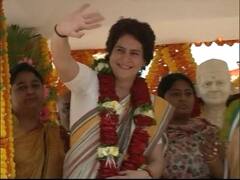 Boat Yatra: Priyanka Gandhi heads for Assi Ghat