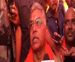 মেদিনীপুরে বাবুল সুপ্রিয়র গান বাজিয়ে বিতর্কে দিলীপ ঘোষ, গান গাইলে নির্বাচন কমিশনের অনুমতি নিতে হবে নাকি, প্রশ্ন বিজেপির রাজ্য সভাপতির