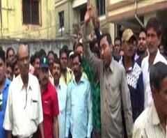 পশ্চিম বর্ধমানে তৃণমূলের গোষ্ঠীকোন্দল, দলের জেলা সভাপতির বিরুদ্ধে স্লোগান কর্মীদের