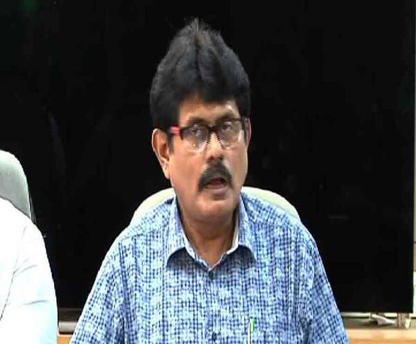 কাল রাজ্যে আসছেন বিশেষ কেন্দ্রীয় পুলিশ পর্যবেক্ষক বিবেক দুবে, সোমবার রাজ্য প্রশাসনের সঙ্গে বৈঠকের সম্ভাবনা Lok Sabha Election 2019: Central Police Observer for Bengal Vivek Dubey is expected on Sunday কাল রাজ্যে আসছেন বিশেষ কেন্দ্রীয় পুলিশ পর্যবেক্ষক বিবেক দুবে, সোমবার রাজ্য প্রশাসনের সঙ্গে বৈঠকের সম্ভাবনা