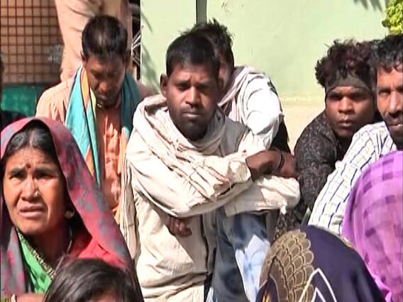 Ghanti Bajao Full: Poor bound to mortgage ration cards for their needs