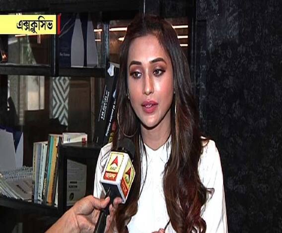 মানুষের ভালবাসা পেলে সফল হব, অভিনয়ের চেয়ে ভোটের প্রচার সহজ, এবিপি আনন্দকে বললেন যাদবপুরের তৃণমূল প্রার্থী মিমি চক্রবর্তী