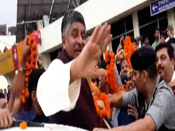 Ravi Shankar Prasad, R.K. Sinha supporters clash in Patna | Master Stroke