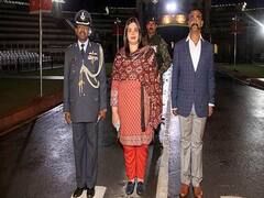 વિંગ કમાન્ડર અભિનંદને કેટલા ડગલાં ચાલીને ભારતમાં કરી એન્ટ્રી? જુઓ વીડિયો