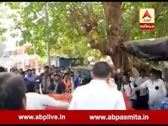 દીવ-દમણના અપક્ષ ઉમેદવાર સંબોધન દરમિયાન સ્ટેજ પરથી નીચે પડી ગયા, જુઓ વીડિયો