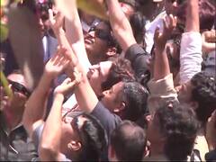 Priyanka Gandhi welcomed with flowers in Ramnagar