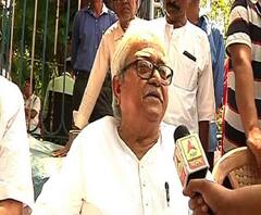 বামেদের সঙ্গে কংগ্রেসের বোঝাপড়া না হওয়ার কারণ অর্থ, ঘুরে বেড়াচ্ছে মানিব্যাগ, চাঞ্চল্যকর অভিযোগ বিমান বসুর