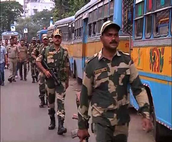 কলকাতার বিভিন্ন এলাকায় কেন্দ্রীয় বাহিনীর রুট মার্চ