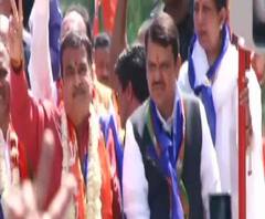  নাগপুরে রোড শো করে মনোনয়নপত্র জমা দিলেন নীতিন গডকড়ি