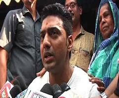 মহিষ্টা কালীমন্দিরে পুজো দিয়ে প্রচার শুরু করলেন ঘাটালের তৃণমূল কংগ্রেস প্রার্থী দীপক অধিকারী ওরফে অভিনেতা দেব