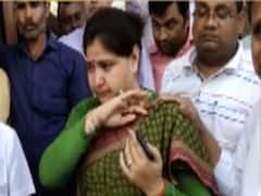 यूपी: टिकट कटने पर रो पड़ीं बाराबांकी से BJP सांसद प्रियंका रावत, पार्टी ने उपेंद्र रावत को दिया मौका