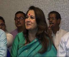 রাজনীতিতে এসেছে সুন্দর সুন্দর বুদ্ধিমতী মেয়েরা, চাইছি ওরাও ভাল করুক, মন্তব্য মুনমুন সেনের