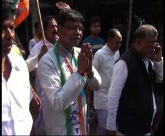 বাঁকুড়ায় ঢাকের তালে জোরকদমে প্রচার তৃণমূল প্রার্থী শ্যামল সাঁতরার