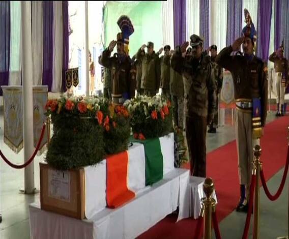 হান্দওয়াড়ায় মৃত জওয়ানদের শেষশ্রদ্ধা